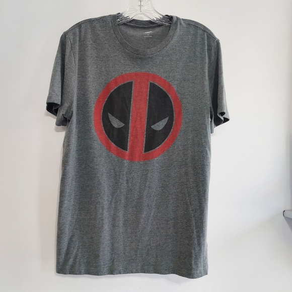 Deadpool Mens M T-Shirt Graphic Tee Old Navy Collectabilitees Short Sleeve Gray - Picture 12 of 12